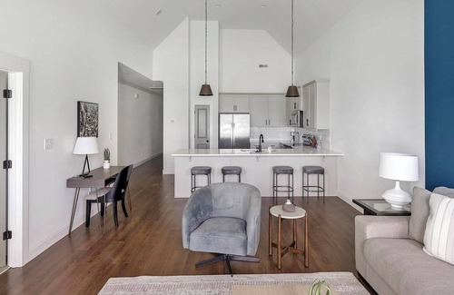 Athens Apartment | Landing | Modern 2BD, Gym, Clubhouse