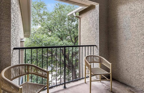 Fossil Creek Apartment | Landing | Modern 2BD, Pool, Clubhouse