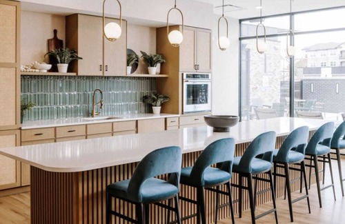 North Kansas City Apartment | Landing | Modern 2BD, Yoga Studio, Courtyard