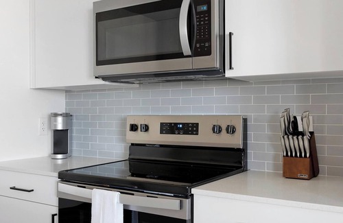 Casa Grande Apartment | Landing | Stunning 1BD, Clubhouse, Gym