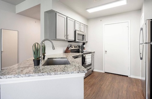 San Antonio Apartment | Landing | Stunning 2BD, Clubhouse, Pool