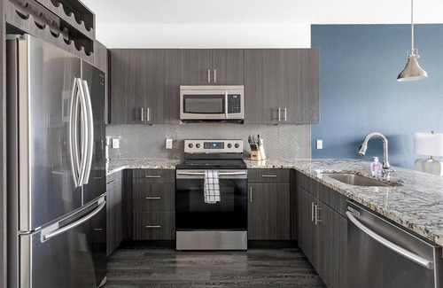 McKinney Apartment | Landing | Stylish 1BD, Gym, Pool