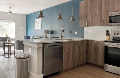 Town Center Apartment | Landing | Stylish 1BD, Rooftop Lounge, Pool