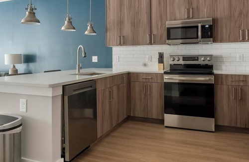 Town Center Apartment | Landing | Stylish 1BD, Rooftop Lounge, Pool