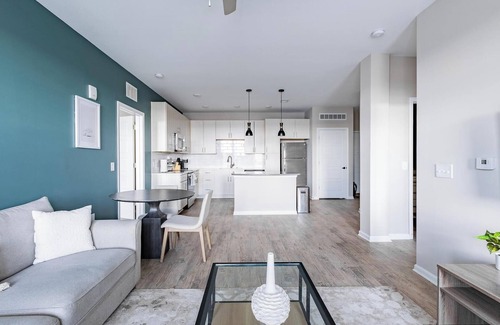 Kenton Apartment | Landing | Stylish 2BD, Yoga Studio, Clubhouse