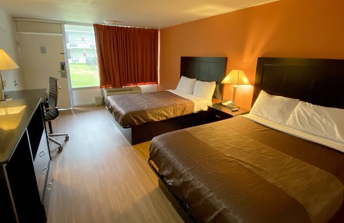 New Llano Hotel | Landmark Hotel