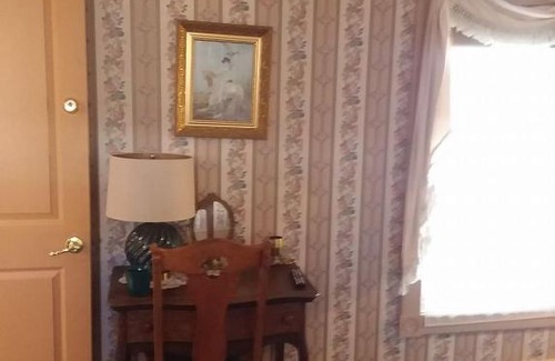 Oberlin Hotel | LandMark Inn at the Historic Bank of Oberlin