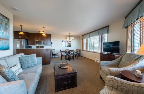Egg Harbor Condo | Landmark Resort