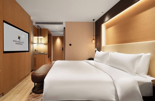 Yuexiu Hotel | Langham Honor International Hotel Canton Fair Complex Branch - Free Shuttle to Canton Fair Complex During Canton Fair Period