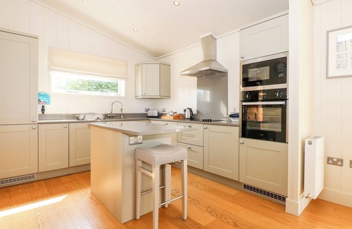 Barnsdale Cottage | LANGHAM, pet friendly, with open fire in Exton, Rutland
