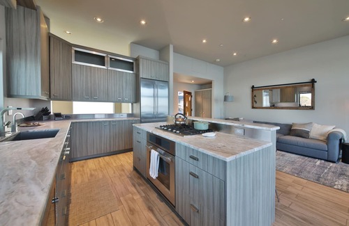 Langley Apartment | Langley Waterfront Condo by AvantStay | A+ Views