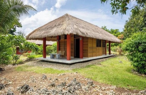 Bulan House | LANTERN HOUSE at LILI CLIFF