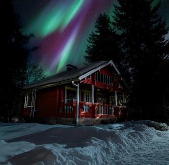 Ranua Ski Chalet | Lapland aurora riverside
