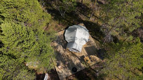 Mellanstrom Other | LaplandLiv Glampingtent with private sauna at the lake!