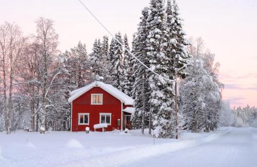 Vilhelmina Municipality House | Lapplands lilla Gästhuset med båtuthyrning - Lapplands kleines Gästehaus mit Bootsverleih