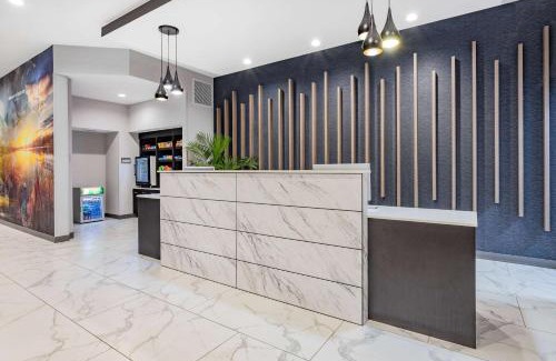 South Bend Hotel | LaQuinta Suites by Wyndham South Bend Notre Dame Area