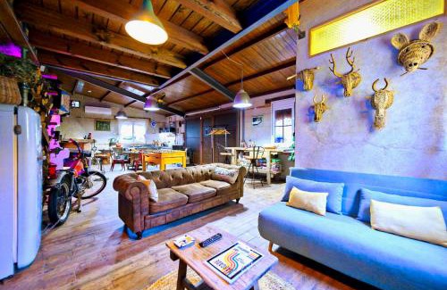 Castillo de Bayuela House | LARCADE Loft Industrial
