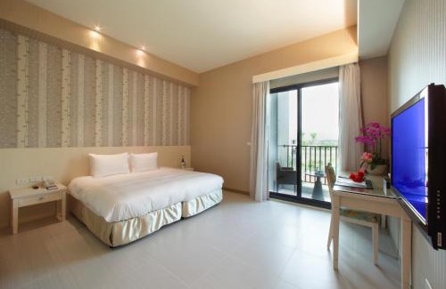 Shanhua District Hotel | Larchotel