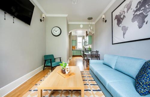 Holborn and Covent Garden Apartment | Large 1 Bedroom in Center of London 2