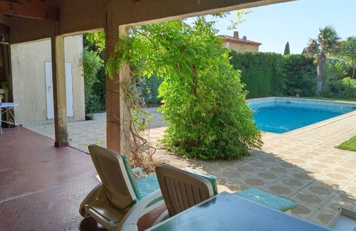 Puyricard Apartment | Large 100 m2 ground floor apartment with private pool and garden