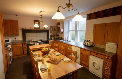 Strathcarron House | Large 11 bedroom, Scottish Highland Lodge Sleeping 18