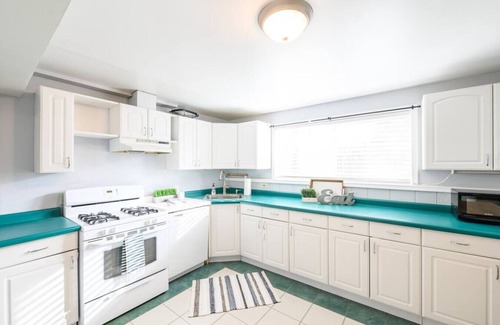 Cottonwood Heights Apartment | Large 2 BD Basement Apt|Cute n Cozy|Close to Ski
