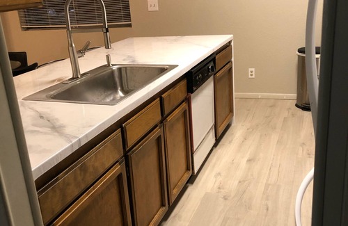 Redding Apartment | Large 2 bed/2 bath apartment- Right by main shopping center