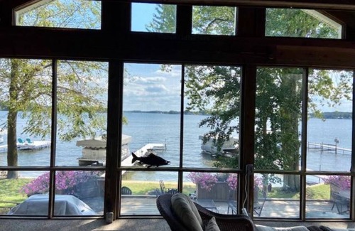 Rochester House | Large 2 Story Lake Home