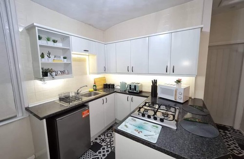 Wallsend Apartment | Large 3 Bed Flat, Free Parking