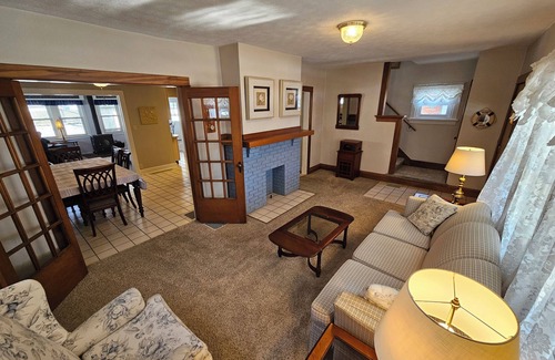 Kettering House | Large 3 Bedroom, 2 Bath Home, Premium Kitchen, Large Family & Living Rooms