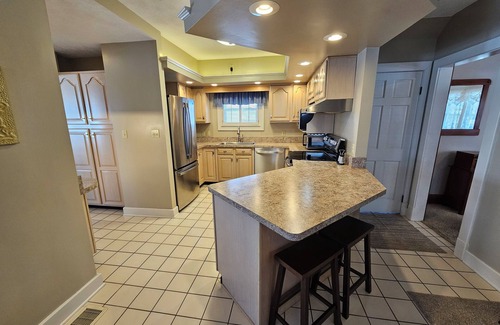 Kettering House | Large 3 Bedroom, 2 Bath Home, Premium Kitchen, Large Family & Living Rooms