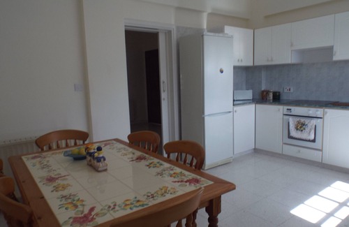 Peyia Town Villa | Large 4 Bed Villa with Heated Pool in own grounds inc. Gardens and Terraces.