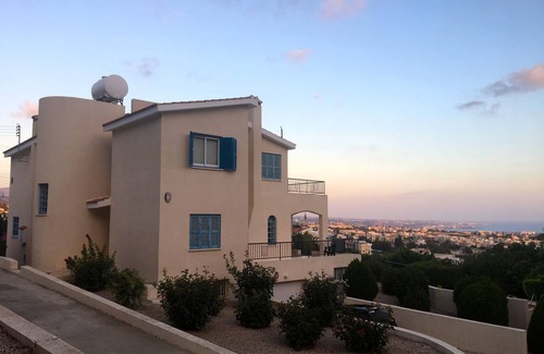 Peyia Town Villa | Large 4 Bed Villa with Heated Pool in own grounds inc. Gardens and Terraces.