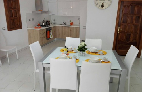 Cipressa Apartment | Large accommodation with three rooms and garden with sea view