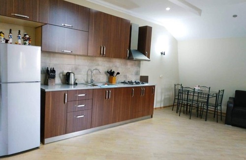 Old Boulevard Apartment | Large and bright apartment