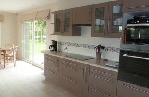 Cabourg House | LARGE AND COMFORTABLE RENOVATED VILLA AND ITS CLOSED GARDEN 200 M FROM THE BEACH