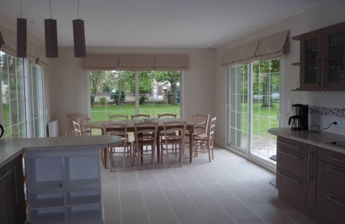 Cabourg House | LARGE AND COMFORTABLE RENOVATED VILLA AND ITS CLOSED GARDEN 200 M FROM THE BEACH