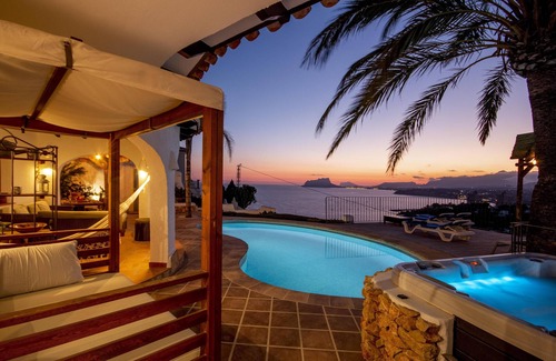 El Portet Villa | Large and comfortable villa in Moraira, on the Costa Blanca, Spain with private pool for 4 persons