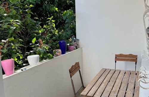 Huningue Apartment | Large apartment 300m from Passerelle des 3 Pays, with balcony, garden, quiet location