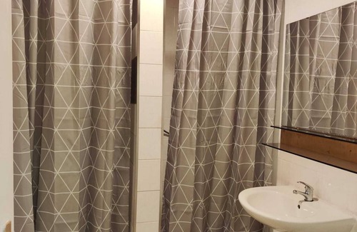 Neudorf Apartment | Large apartment suitable for fitters
