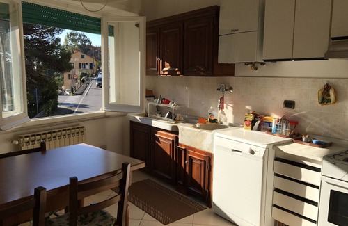Zoagli House | Large apartment in Zoagli. Apartment in Zoagli, 3 bedrooms and parking