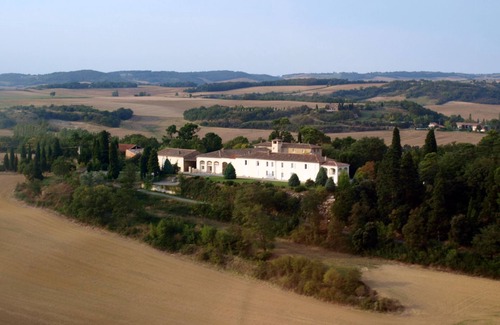 Airoux Apartment | Large apartment, south-facing view