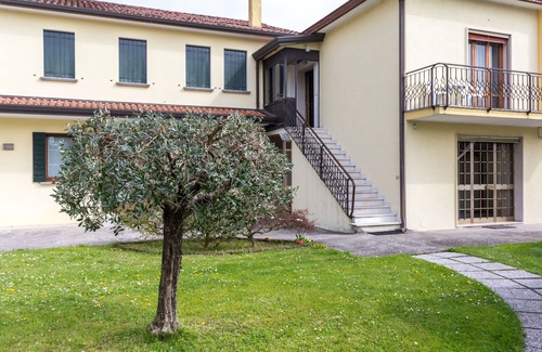 Favaro Veneto Apartment | Large apt 2 bedrooms &free car park