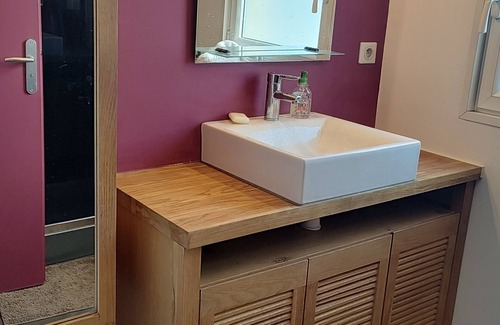 Nansouty-Saint-Genes Apartment | Large bright apartment - ideally located Bordeaux near train station