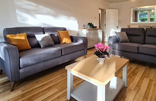 Rathmines Apartment | Large Bright Apt with Balcony, South Dublin City