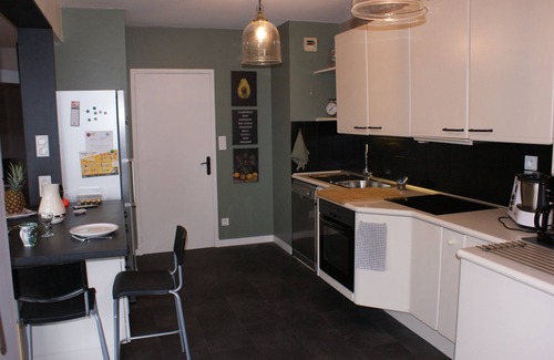 Rodez Apartment | Large, bright, quiet apartment, not overlooked, close to town center.