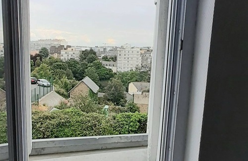 Saint-Brieuc Apartment | Large bright studio, located on the 2nd and last floor of a small condominium