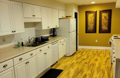 Lewisburg Apartment | Large but cozy apartment, in a private setting. Walking distance to town.