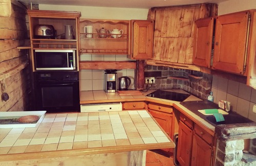 Crest-Voland Ski Chalet | LARGE CHALET 170 M², 5 hectares of land CREST VOLAND SAVOIE