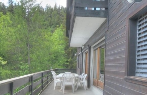Anzere Ski Chalet | Large chalet (max. 15 pers.) located near the centre, with 7 bedrooms (6x2 single beds, 1x bunk bed,